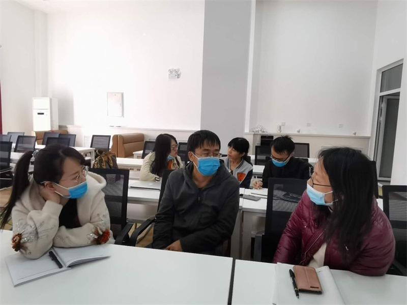 学科交流1.jpg