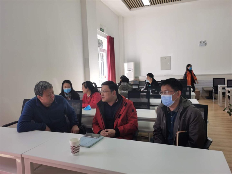 学科交流2.jpg